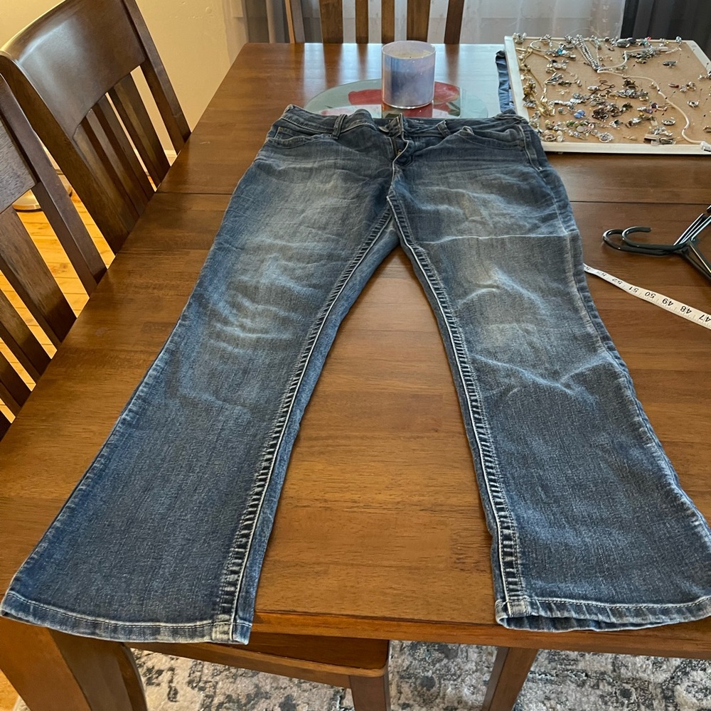 Women’s sz 12 Maurices jeans